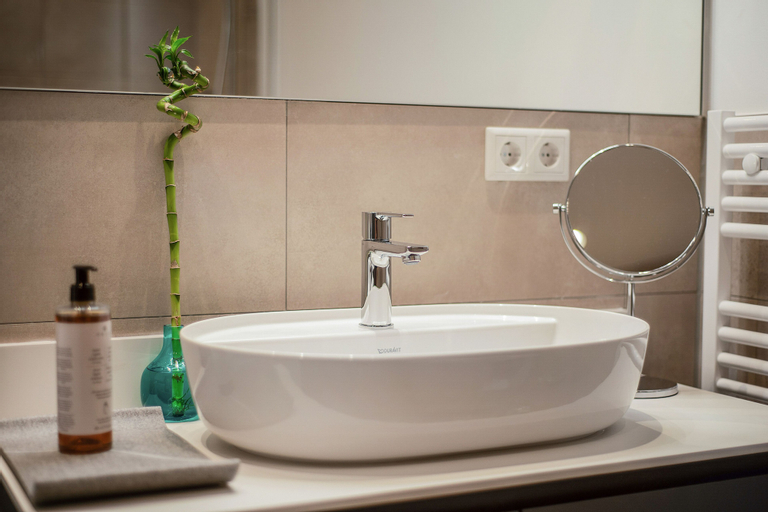 Bathroom 14