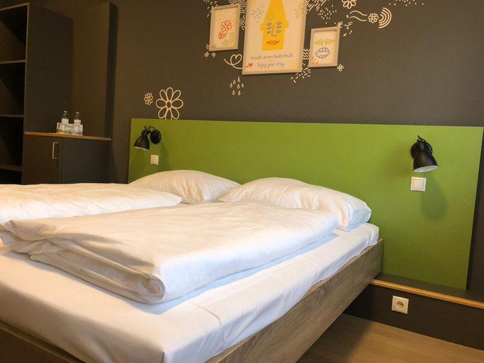 Bedroom 3, JUFA Hotel Graz Süd - Self Check-in, Graz