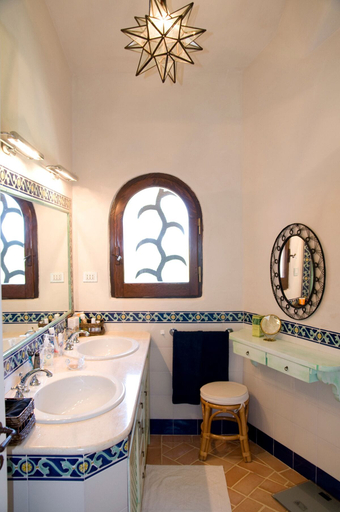 Bathroom 4, Villa Brandinchi Sea View Swimming Pool, Nuoro