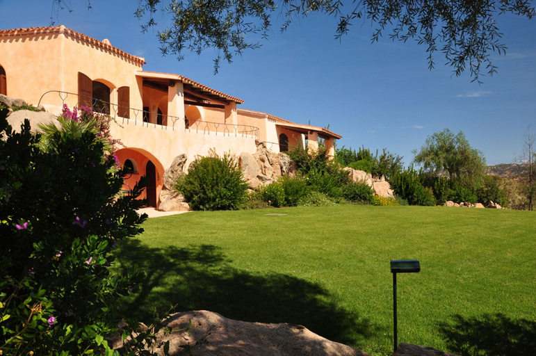 Exterior & Views 2, Villa Brandinchi Sea View Swimming Pool, Nuoro