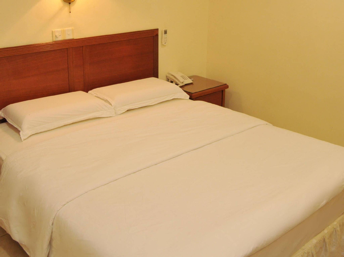 Bedroom 4, Harbour View Hotel Sekinchan, Sabak Bernam