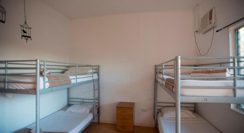 Bedroom 2, Roebuck Bay Backpackers and Party Bar, Broome