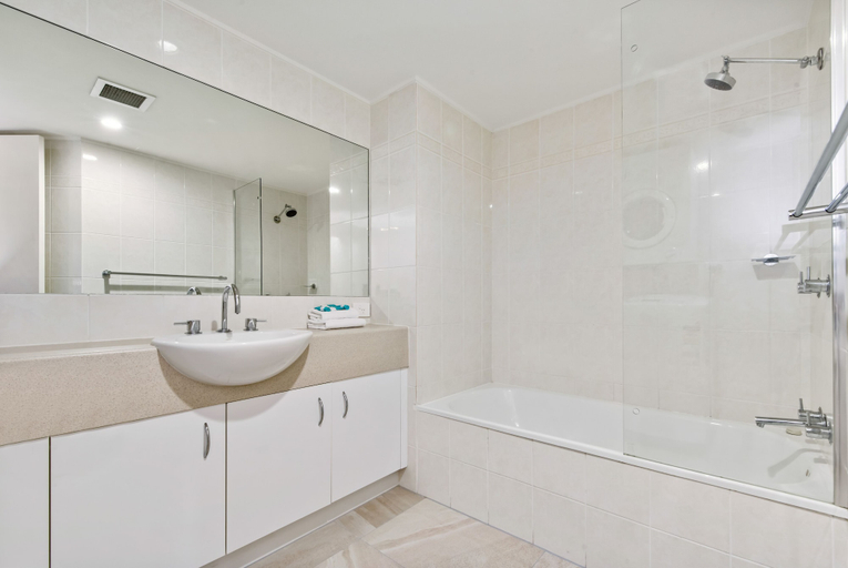 Bathroom 5, Beachcomber on the Spit, Maroochy - Mooloolaba