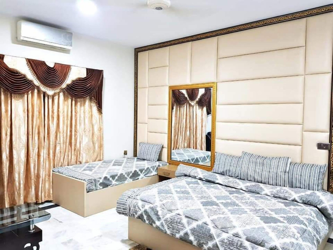 Bedroom 3, Hotel Defence Inn, Karachi