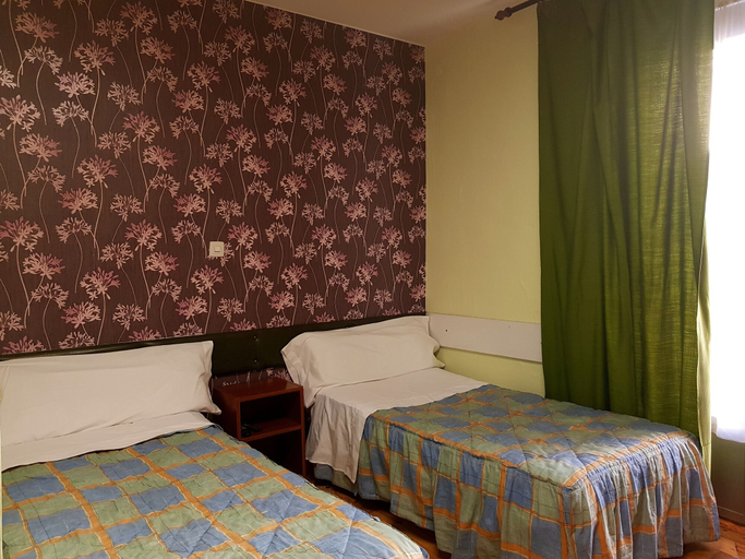 Bedroom 3, Hostal Padre Isla 1, León