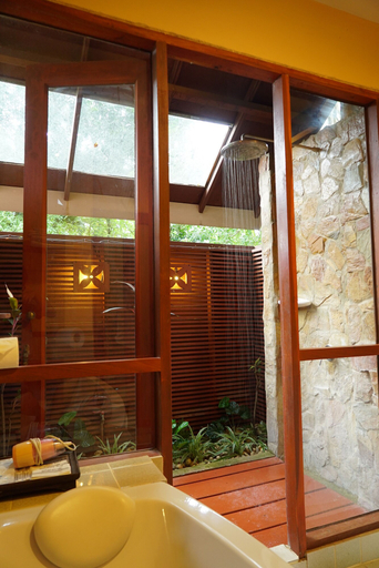 Bathroom 4, Valley Garden Resort, Muak Lek