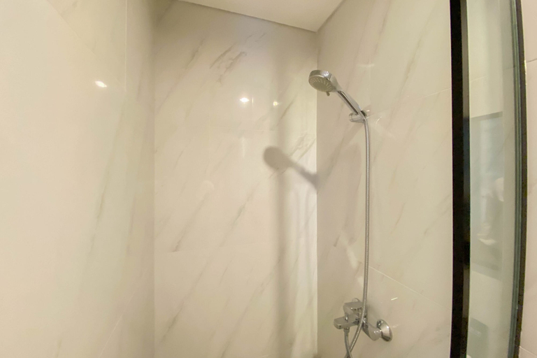 Bathroom 3, Elegant And Homey Studio Ciputra World 2 Apartment, Jakarta Selatan