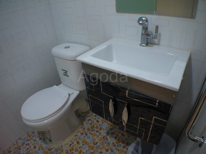 Bathroom 5, Capital Guest House, Kowloon