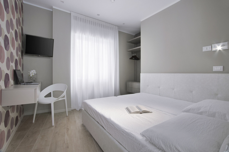 Bedroom 16