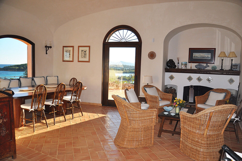 Food & Drinks, Villa Brandinchi Sea View Swimming Pool, Nuoro