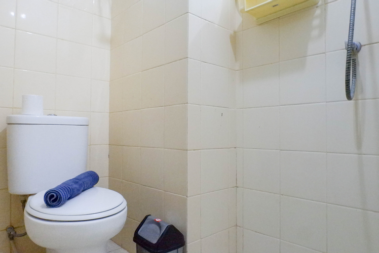 Bedroom 5, Best Studio Apartment at Puncak Permai By Travelio, Surabaya