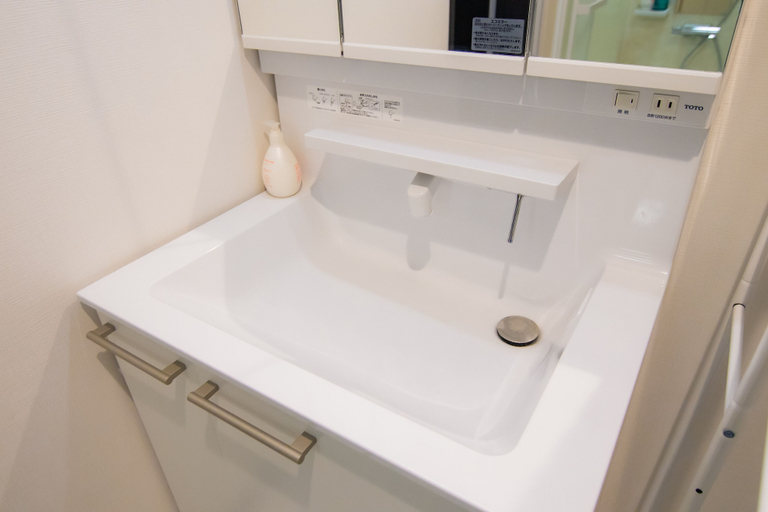 Bathroom 3, Convertel Honhaneda by Tranova, Ōta