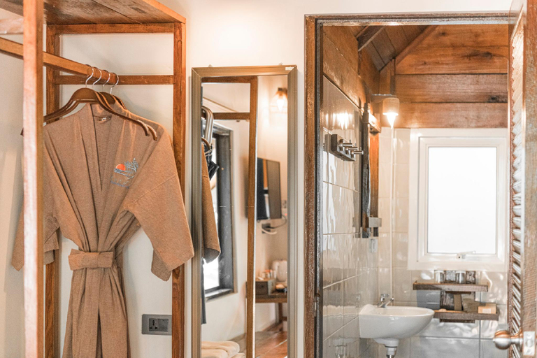 Bathroom 5, Koh Jum Ocean Beach Resort, Nua Khlong