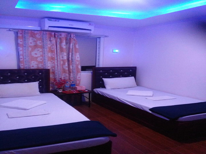 Bedroom 4, Motel Shwe Myint Mho, Buthidaung
