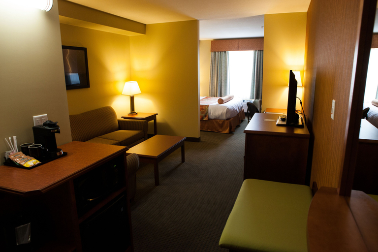 Bedroom 3, Best Western Plus Service Inn & Suites, Division No. 2