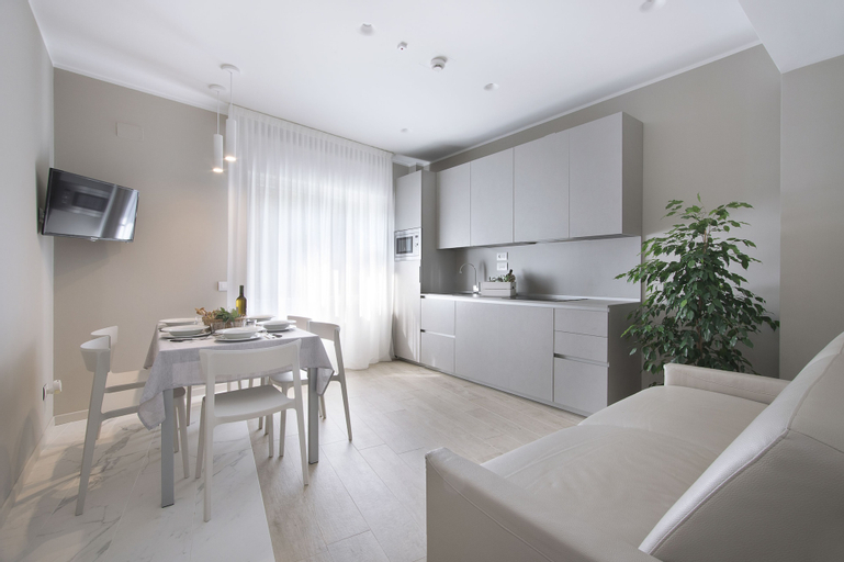 Dining Room 2