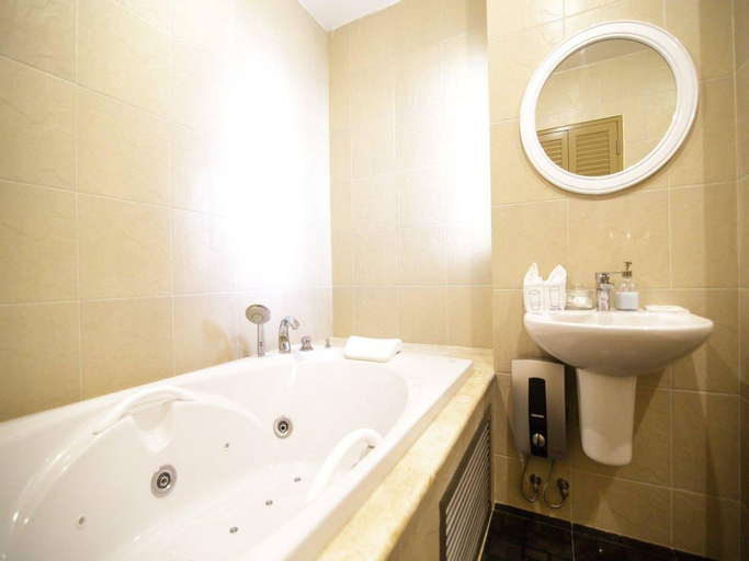 Bedroom 2, Villa Blanca Hotel and Restaurant, Tha Mai