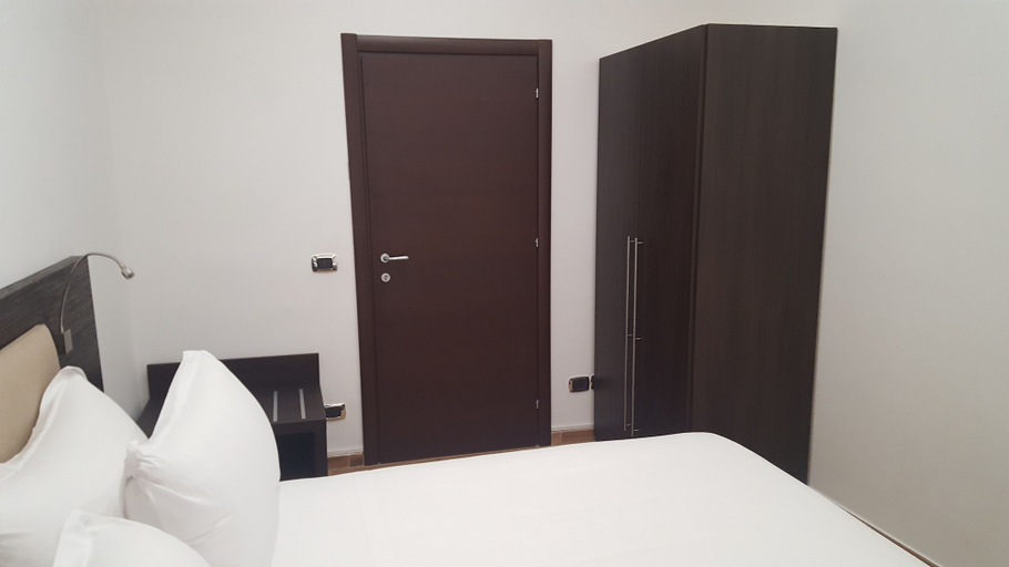 Bedroom 4, Una Finestra su Monti, Roma