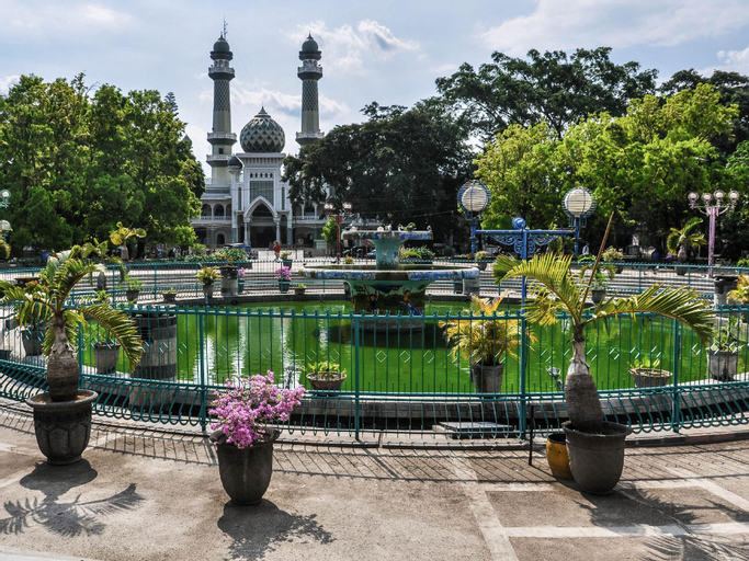 Nearby Landmark 10