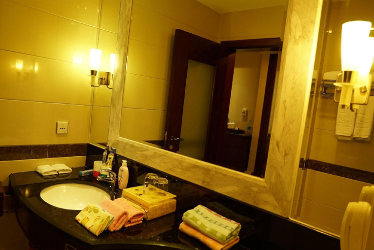 Bathroom 4, Guangzhou Jing Yi hotel, Guangzhou