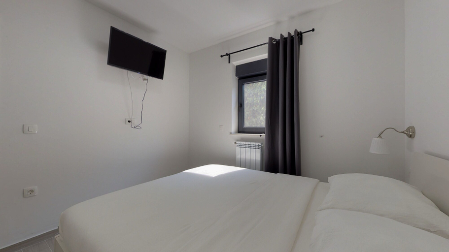 Bedroom, 2 Bed House - Sleeps 4 - HotTub - Garden - Parking, Raša