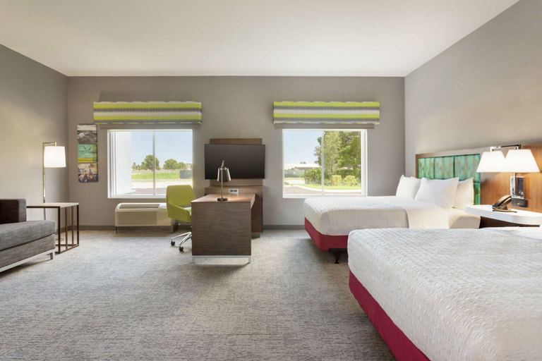 Bedroom 3, Hampton Inn & Suites Miami Kendall, Miami-Dade