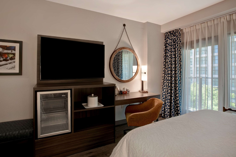 Bedroom 3, Hampton Inn & Suites by Hilton San Antonio Riverwalk, Bexar