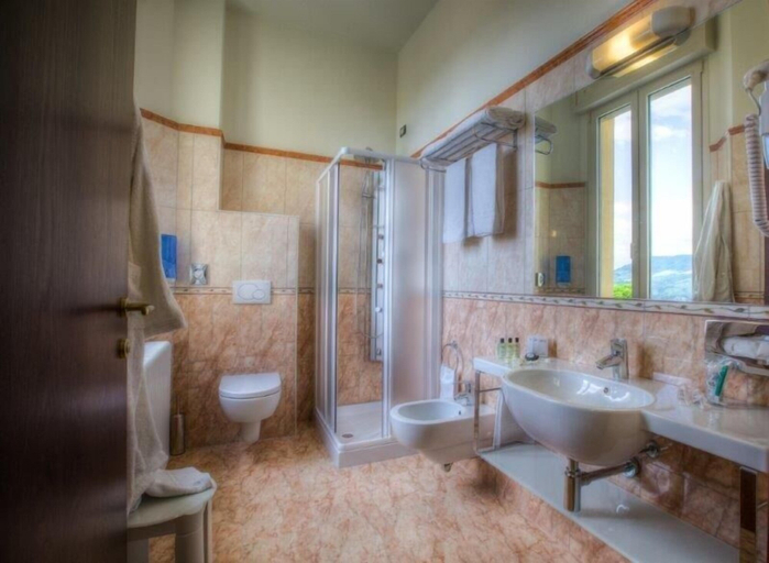Bathroom 4, Hotel il Duca del Montefeltro, Pesaro E Urbino
