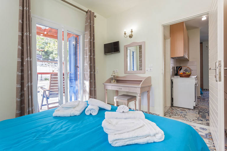 Bedroom 5, Stafylos Suites Boutique Hotel, Thessaly