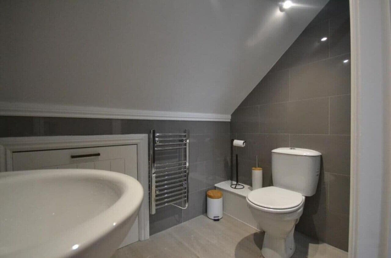Bathroom 4, Hazel Cottage, Pembrokeshire