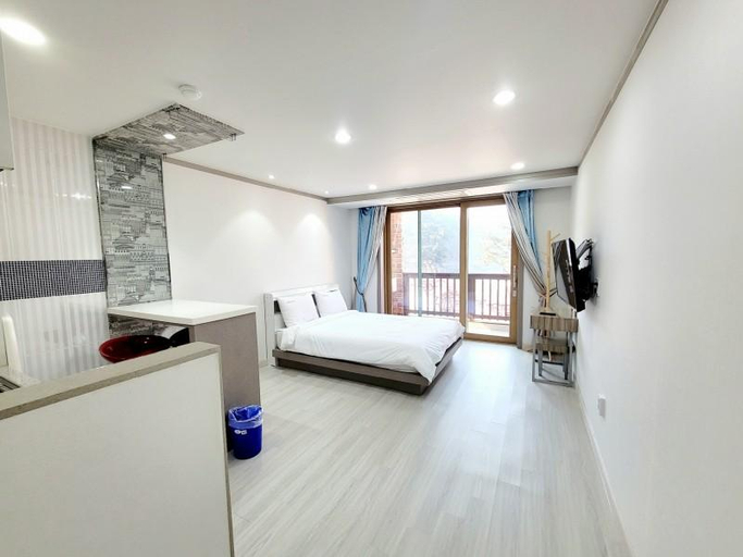 Bedroom 2, Taean Golden Wave Pension, Taean