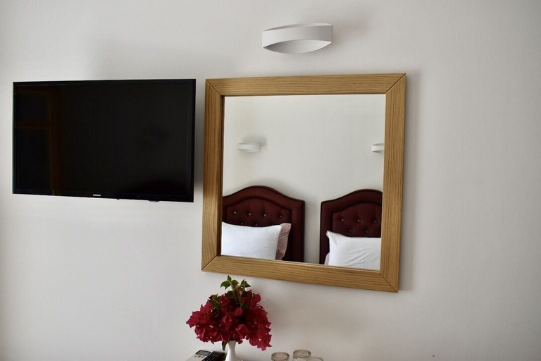 Others 5, Minoa Hotel, South Aegean