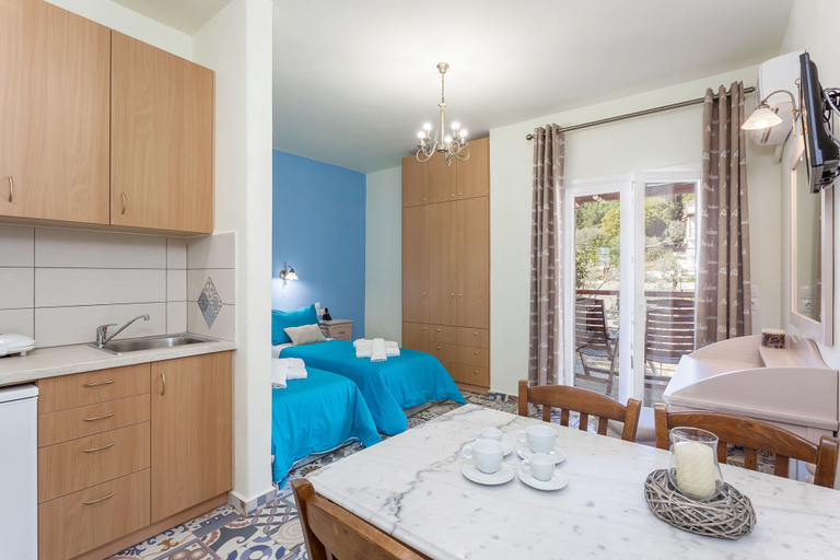 Bedroom 4, Stafylos Suites Boutique Hotel, Thessaly