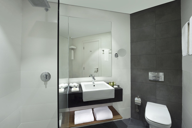 Bathroom 5, TRYP by Wyndham Dubai, Dubai