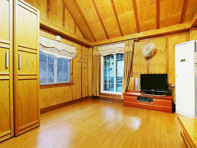 Others 3, Pocheon Beverly Hill Pension, Pocheon