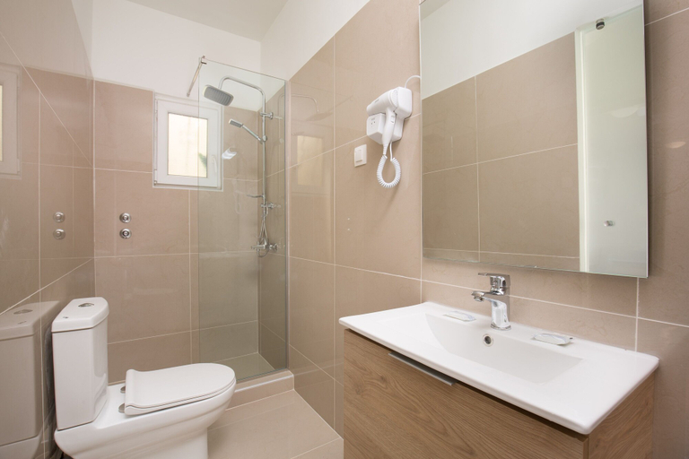Bathroom, Paralia Studios, Ionian Islands