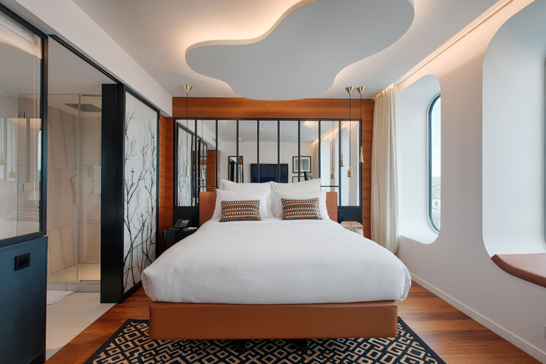 Bedroom 3, Renaissance Paris Republique Hotel, Paris