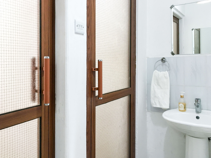 Bathroom 3, Mama Wilsen House, Arusha