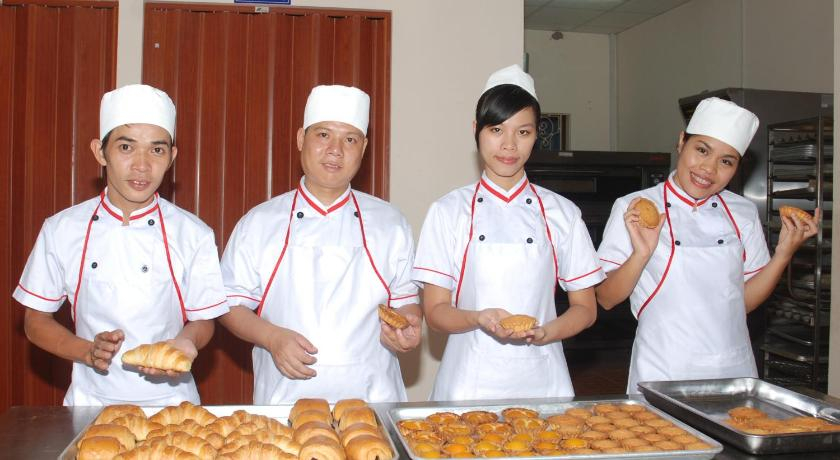 Food & Drinks 3, Nha Khach Lang May Man - Village Chance, Binh Tan