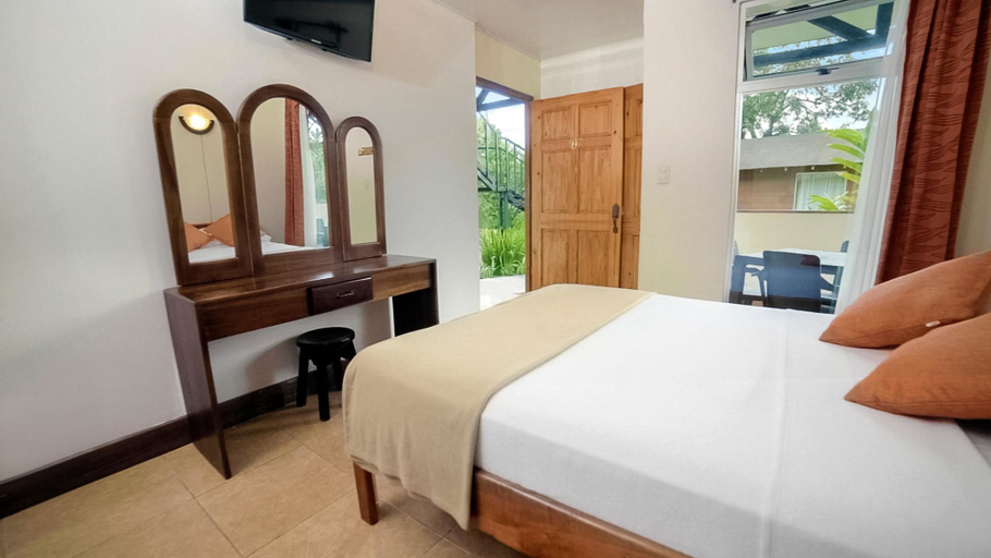 Bedroom 4, Eco Arenal Hotel, San Carlos