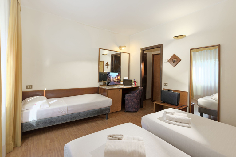 Bedroom 2, Hotel Concorde Fiera, Varese