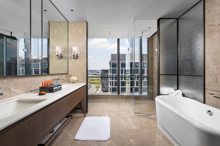Bathroom 22