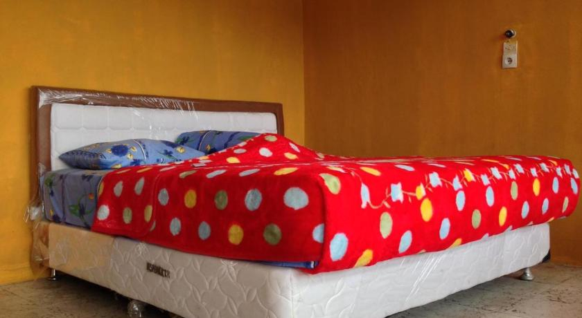 Bedroom 5, Tuk Tuk View Inn, Samosir