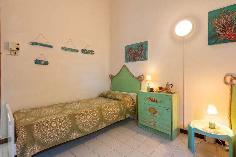 Bedroom 2, AffittaSardegna - Villetta Gabbiano, Sassari