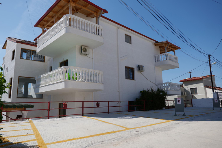 Others 5, Villa A & A, Sarandës