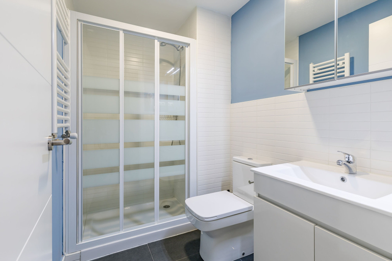 Bathroom 4, AYZ Villegas - Auto check-in property, Madrid