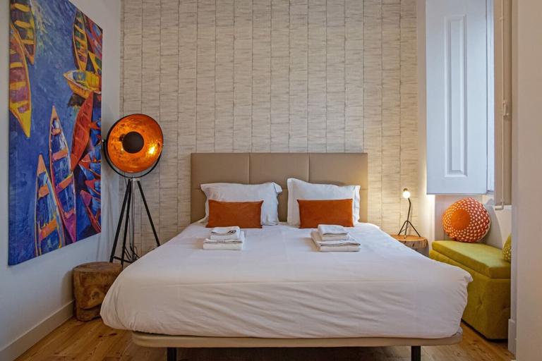 Bedroom 2, Colourful and Tasteful 2bedroom Apartment in Graça, Lisbon