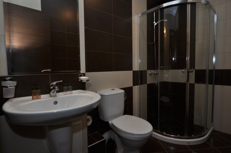 Bathroom 5, Harmony Suites 2 & 3, Nesebar
