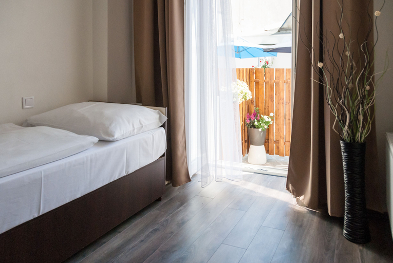Bedroom 2, Residence VYSTA, Praha 7