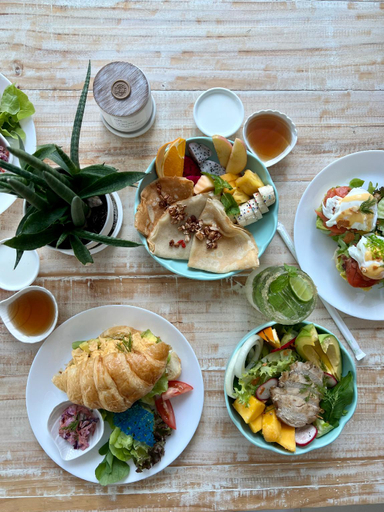 Food & Drinks 3, The CHU cafe/guesthouse , Pulau Phuket